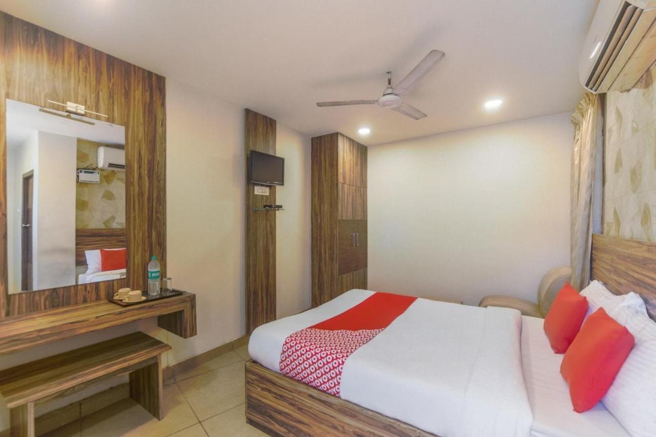 Serenity Inn Chennai Bagian luar foto